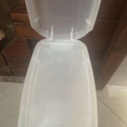 Wrapping paper container