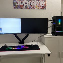 Full Set Up PC Keyboard Mouse Mouse Pad Chair Gaming Table