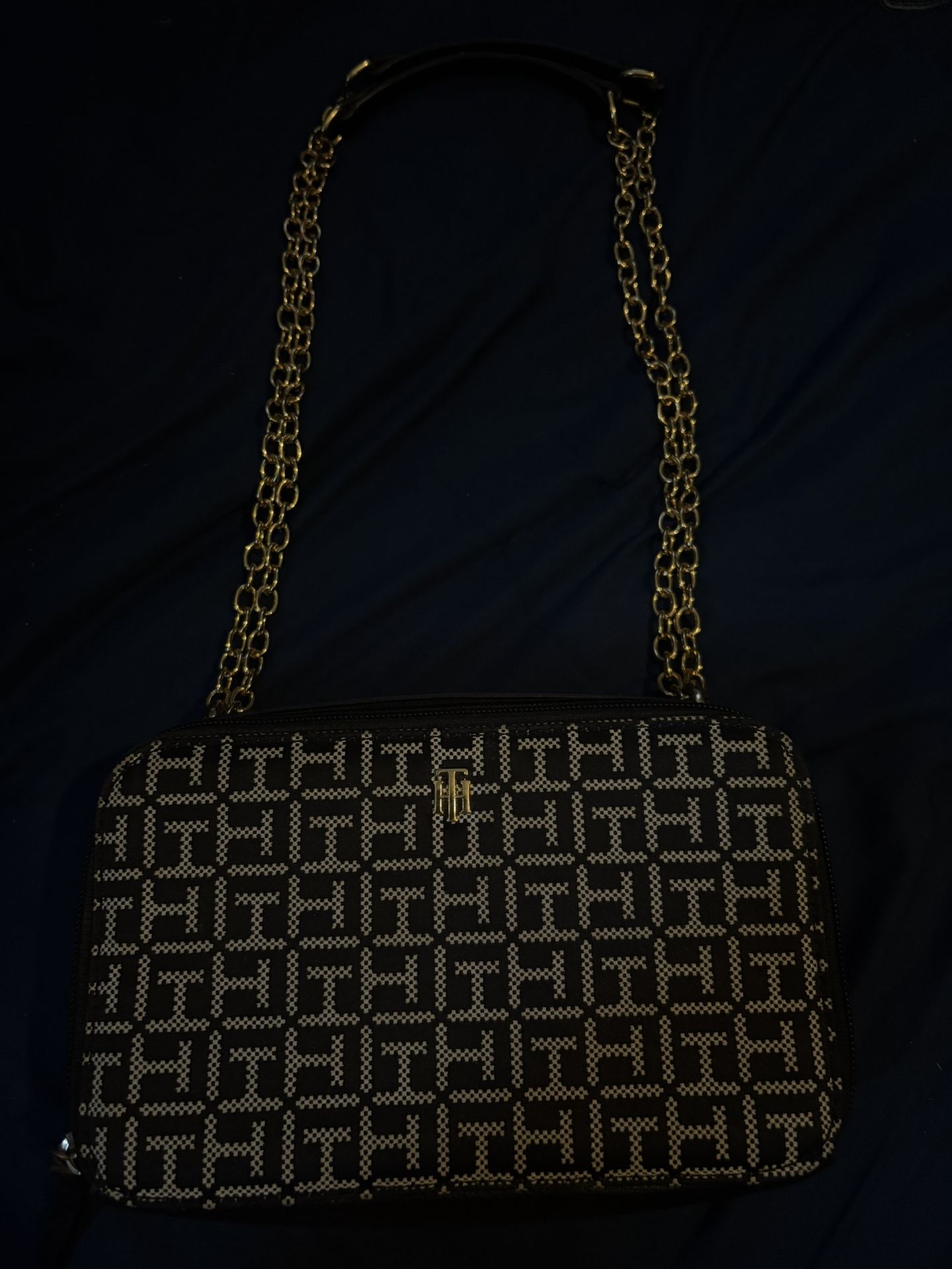Tommy convertible purse