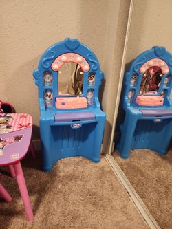 Child Dressing Mirror