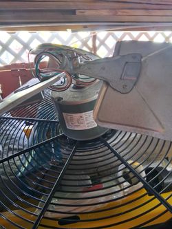 Motor for ac unit comes with copaster