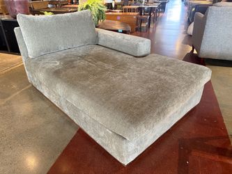 JOYBIRD Holt Single Right Arm Storage Chaise in Kenley Spruce