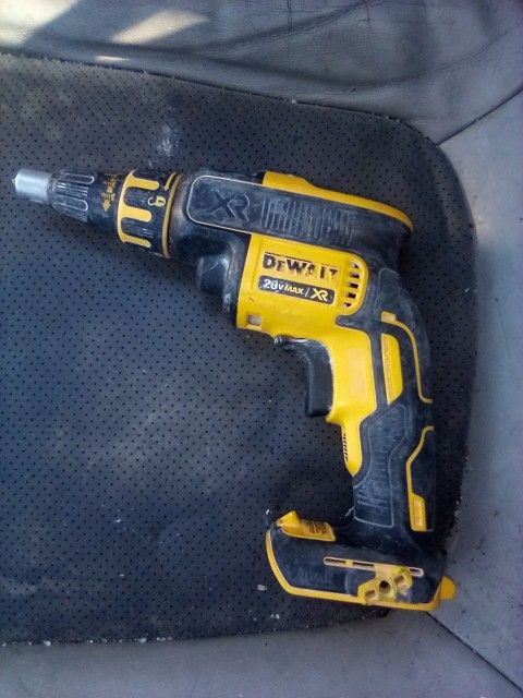 DeWalt 20v MAX XR drywall Screwgun