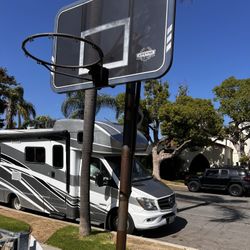 Basketball Hoop 10’, Water Base