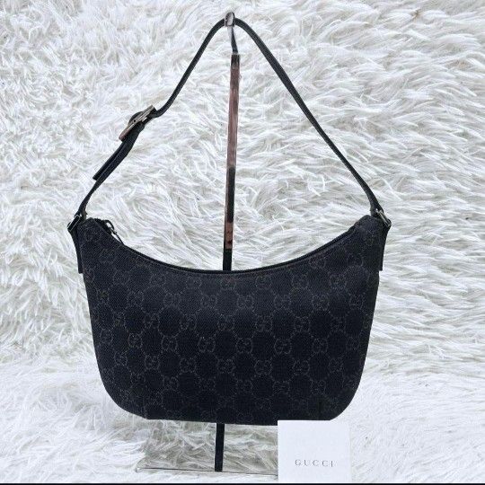 𝐆𝐔𝐂𝐂𝐈 32160 2684 GG Canvas Leather Shoulder Bag