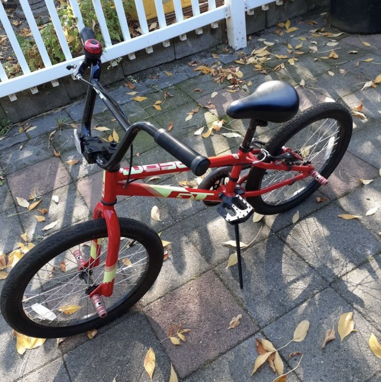 GT Kids' Berm BMX Bike in Red 20”