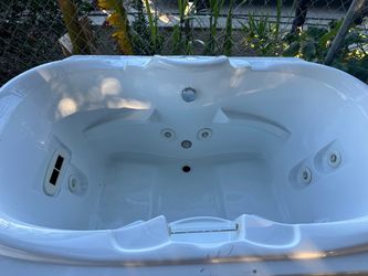 Bathtub