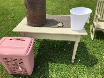 Antique Vintage Primitive Table No Drawers 