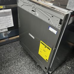 NEW PANEL READY MIELE 24” WIDE FULLY INTEGRATED DISHWASHER 