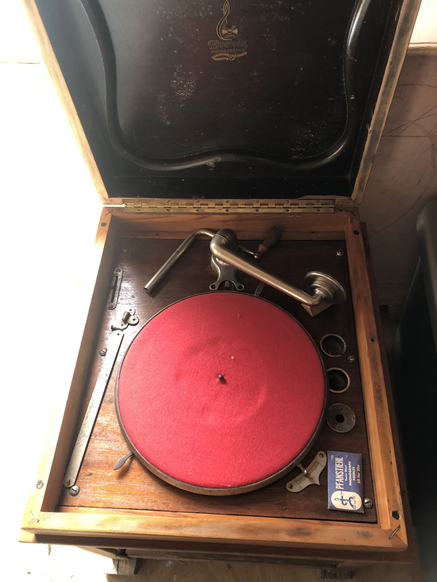 Emerson Phonograph Record Player Cabinet