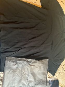 Essentials shirt fear of god size Large