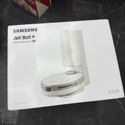 SAMSUNG Jet Bot+ Robot Vacuum Cleaner with Clean Station Brand New!
