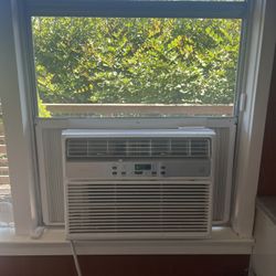 Midea 12,000 BTU EasyCool Window Air Conditioner, Dehumidifier and Fan