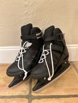 New In Box Ice Skates Size 8
