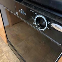 Black Microwave And Dishwasher 