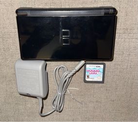 BLACK NINTENDO DS LITE HANDHELD CONSOLE WITH VIDEO GAME & CHARGER