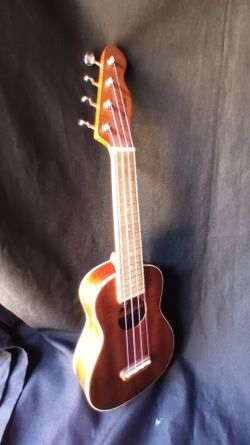 Fender ukulele combo