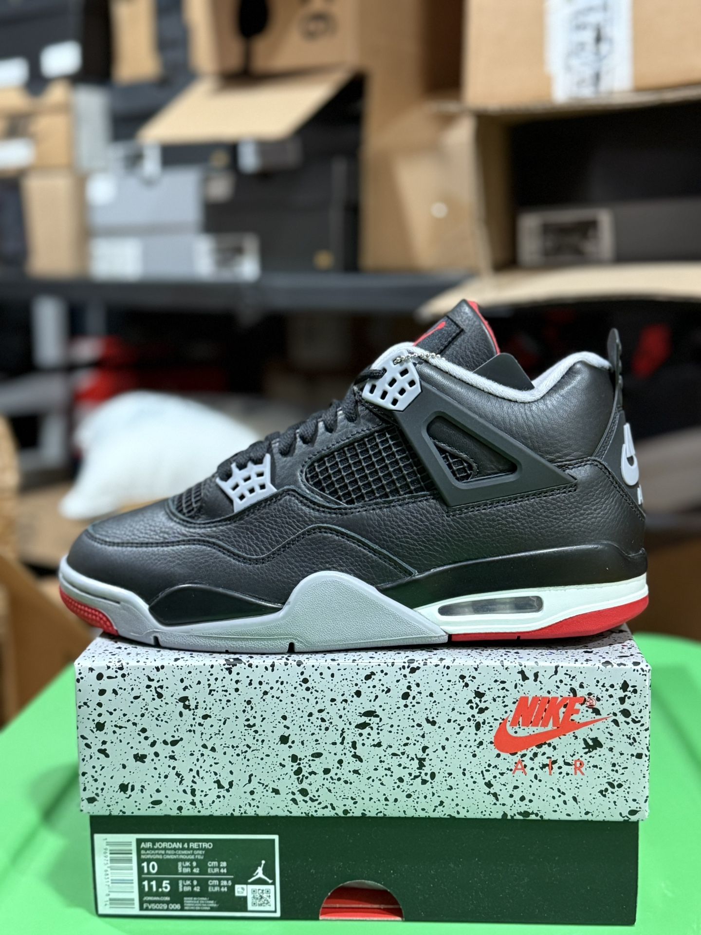 Jordan Retro 4 Bred Reimagined Size 8 , 10