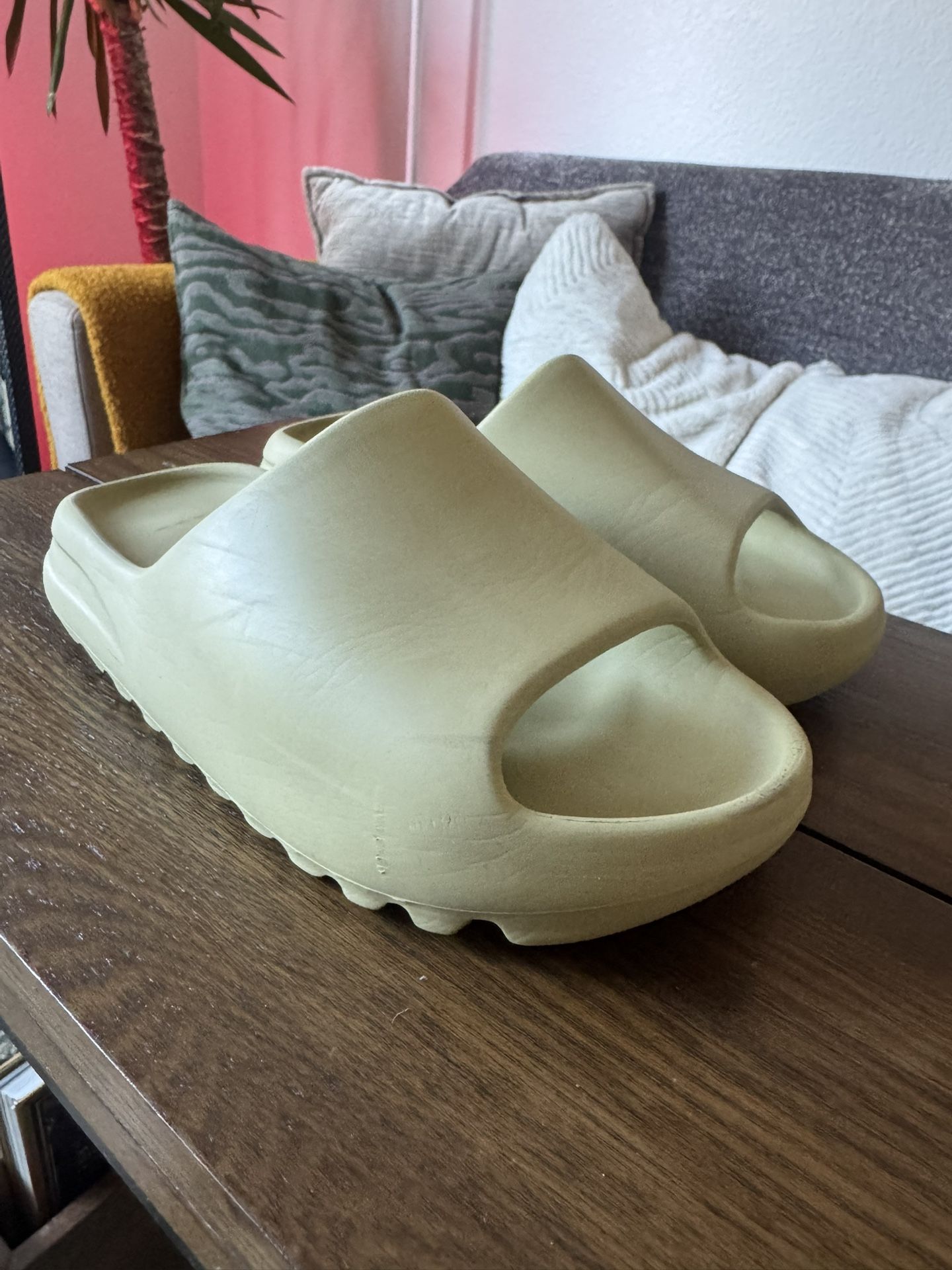 Yeezy Slides Size US 5