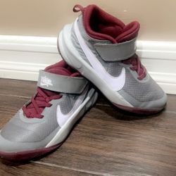 Boys, Nike Shoes Size 1.5 Y