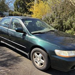 Honda Accord LX 2000 V6