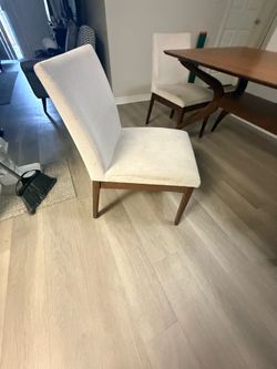 Kitchen table and 4 chairs