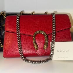 Gucci Dionysus wallet on chain