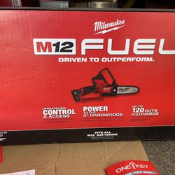 MILWAUKEE M12 FUEL 6” HATCHET  PRUNINNG  SAW  2527-20  (( TOOL  ONLY ))  