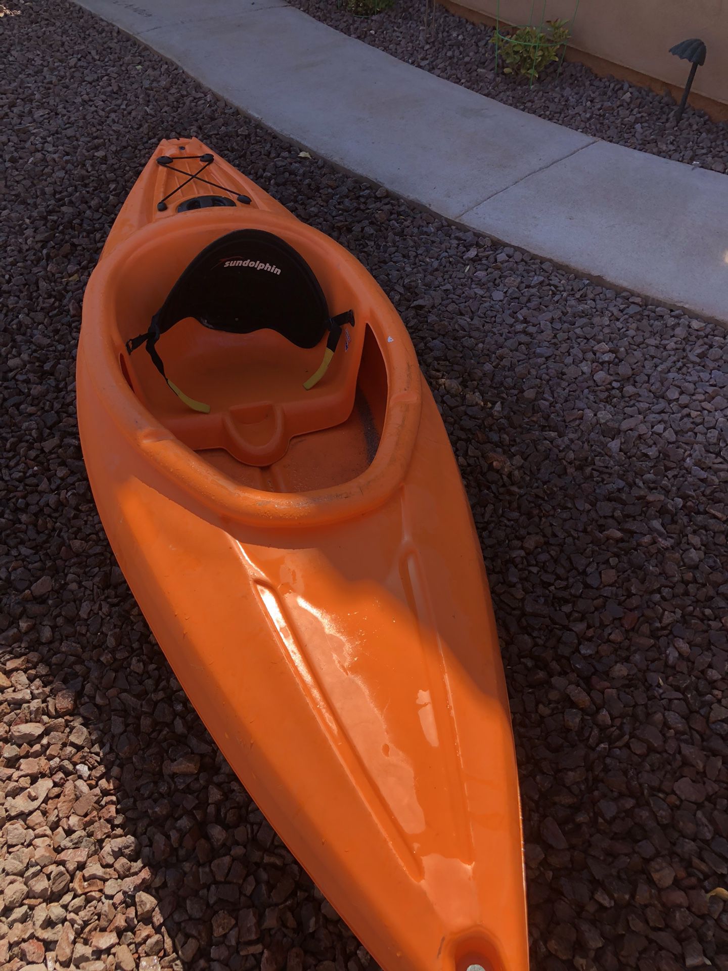 Kayak Sundolphin 8’ with paddle and vest!