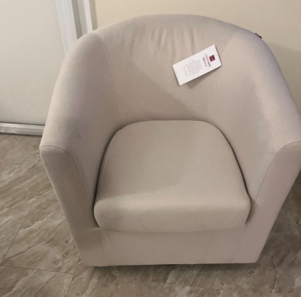 Bucket Chair Ivory New