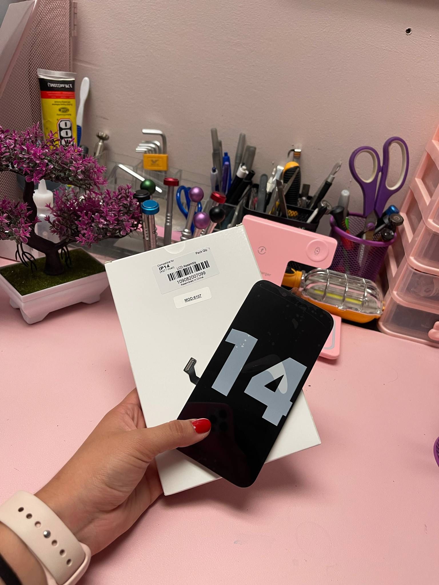 iPhone 14 Screen Replacement Brand NEW Screen!!!