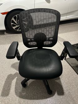 Desk chair
