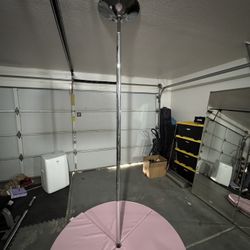 Spinning Dancing Pole