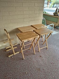 Set of four pine wood tv trays