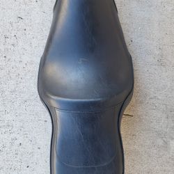 Harley-Davidson OEM Dyna Seat 