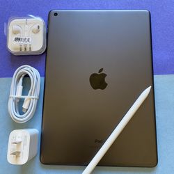 Apple IPad 8th Generation (10.2” Retina /Latest IOS 18/ 2020 model) 32GB with stylus pen, keyboard & Accessories