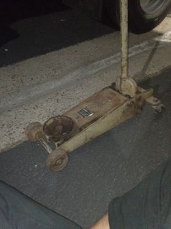 1 1/2 Ton Jack
