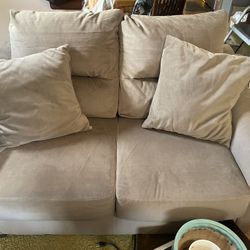 Sofa and loveseat Set