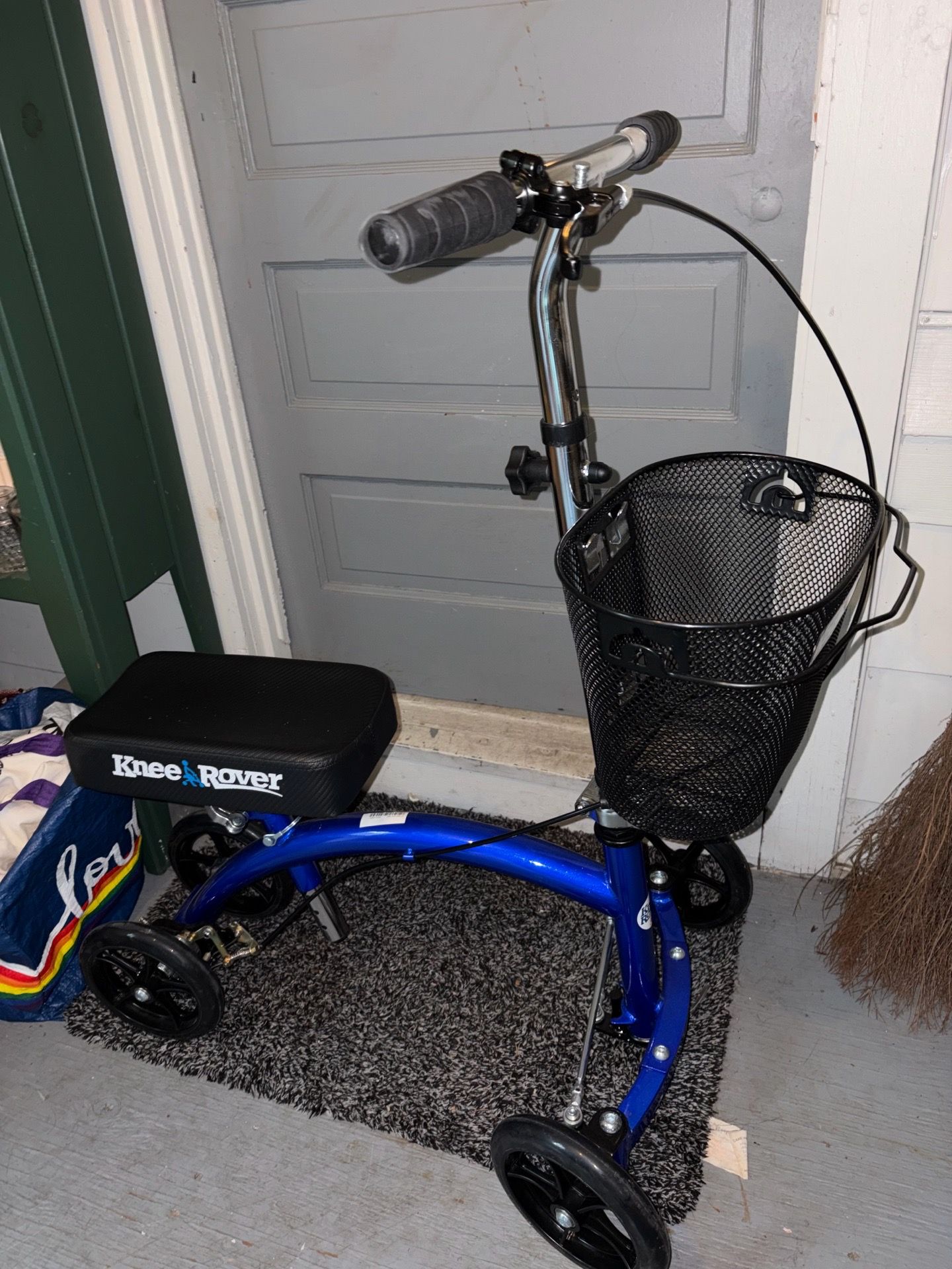 Foldable Knee Rover Deluxe Scooter