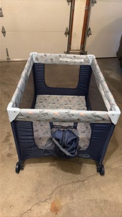 Pack and carry playpen with case
