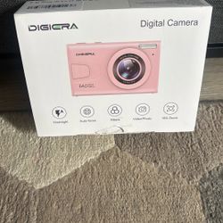 Digital Camera 