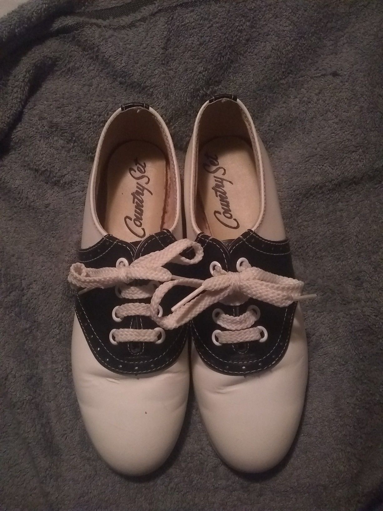 New Rare Vintage Women's Saddle shoes MAKE n OFFER