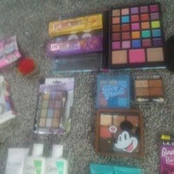 Makeup Eyeshadow,s Eyelashes,Brushes, creams and More  
