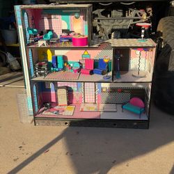 Doll houses 