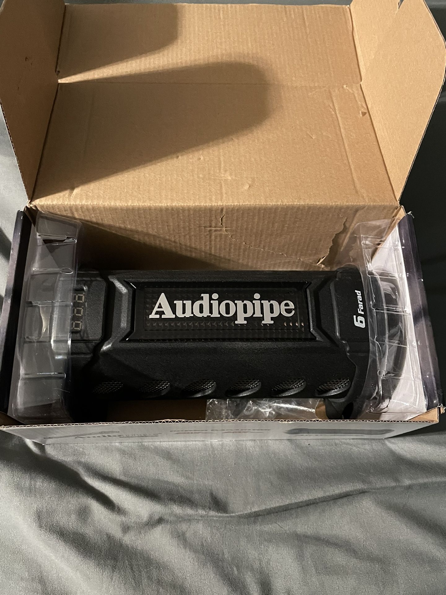 Audiopipe capacitor