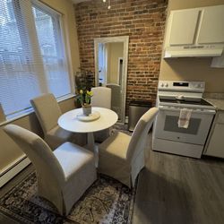 Kitchen Table & Chairs 