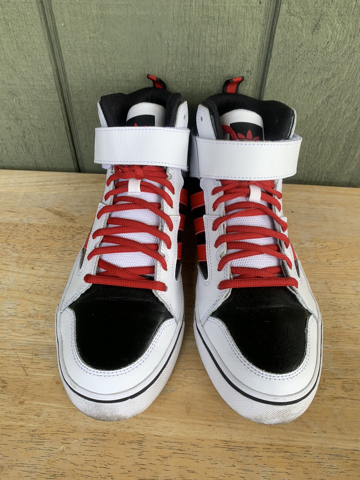 Andes steno Academie Rare Men's Size 9.5 Adidas Varial II Mid White/Black/Red Lace Up Athletic  Shoes for Sale in West Covina, CA - OfferUp