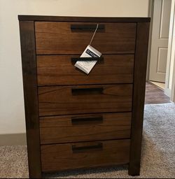 JB Home Bradley Chest