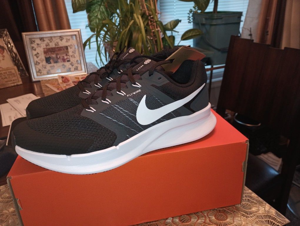 Nike Women's Sneakers For Sale