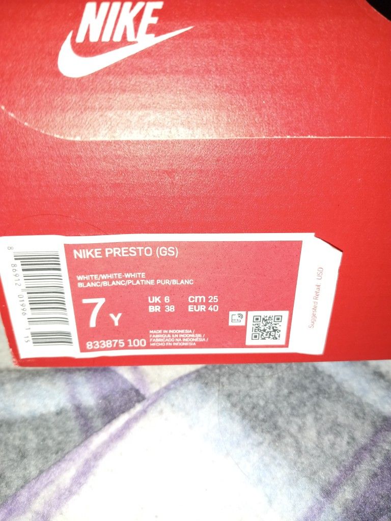 Nike Presto Sneakers Size 7 Kids